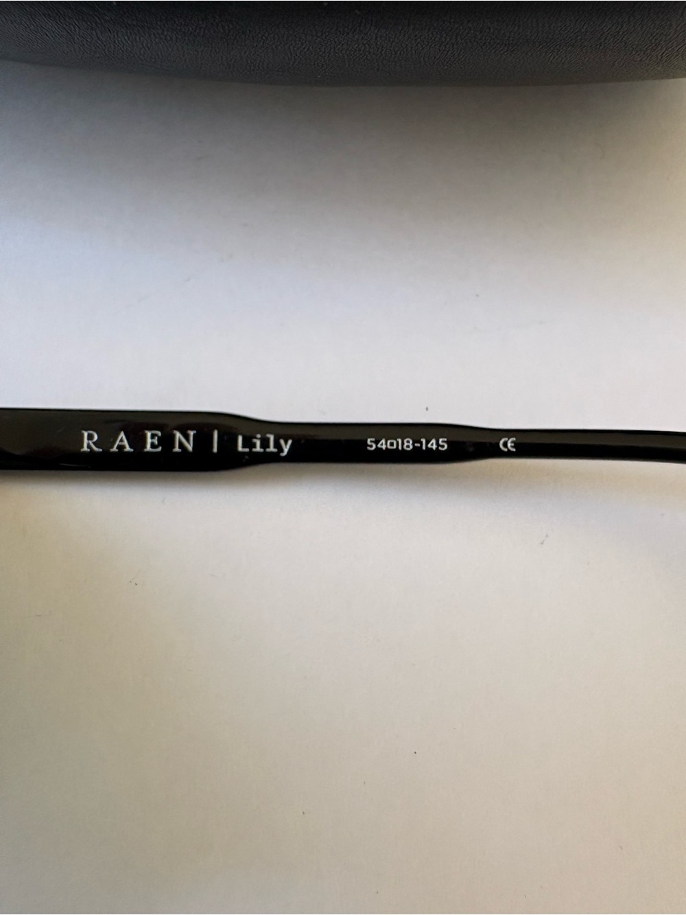 Raen Lily Crystal Black Polarized 54 Sunglasses Cat Eye Handmade Trendy Wide - Picture 7 of 11